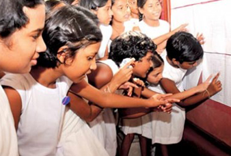 5 වසර ශිෂ්‍යත්ව ප්‍රතිඵල නිකුත් කෙරේ. ඔබේ දරුවාගේ ප්‍රතිඵල මෙතනින් බලන්න.