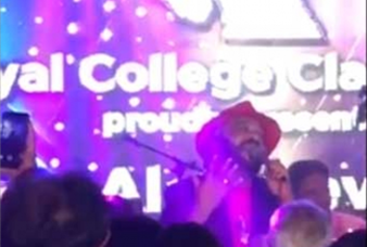 අනේ මටත් කෝටි 50 ක් දෙන්න – පින් සිදුවන්නේ අනේ ජනපතිතුමනි | සුනිල් පෙරේරා ප්‍රසිද්ධියේ ගායනා කළ ගීතයේ වීඩියෝව