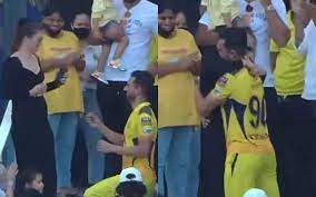 She said yes' - Deepak Chahar proposes to his girlfriend during CSKvPBKS game