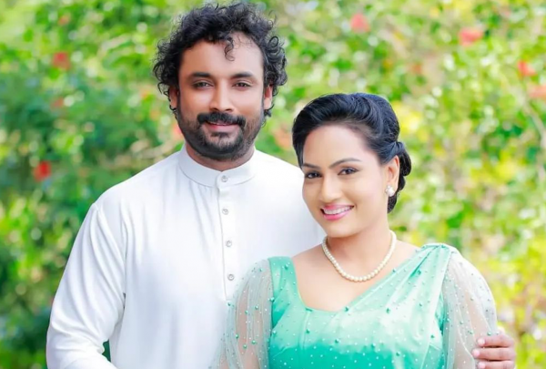 මුලින්ම ආදරේ කිව්වේ ගයාන්ද? චතුරිකාද?